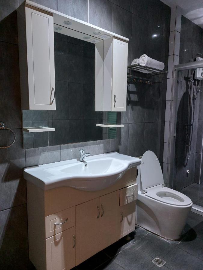 Bonsai Jacuzzi Suites Panglao City Exterior foto