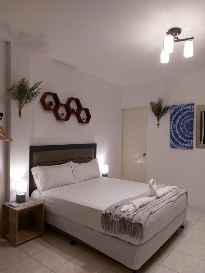 Bonsai Jacuzzi Suites Panglao City Exterior foto