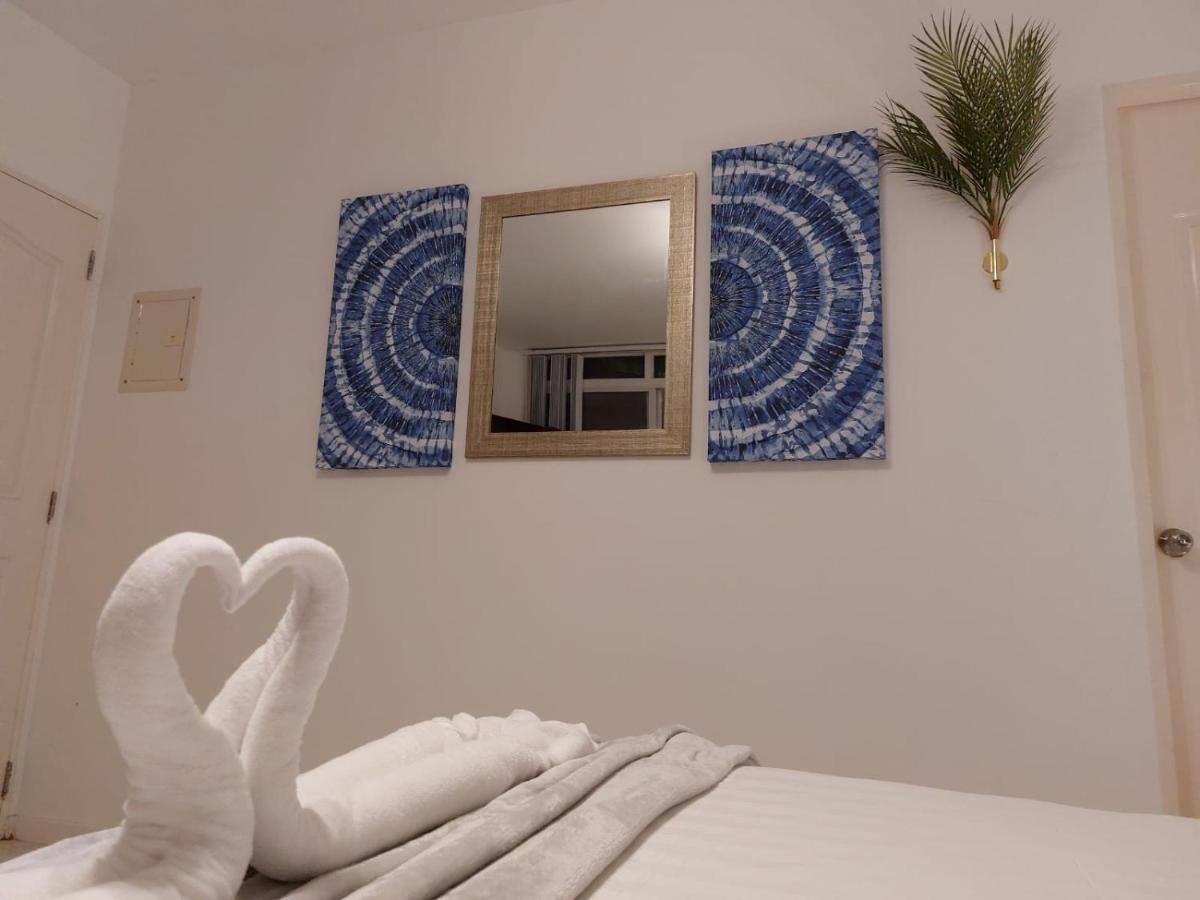 Bonsai Jacuzzi Suites Panglao City Exterior foto